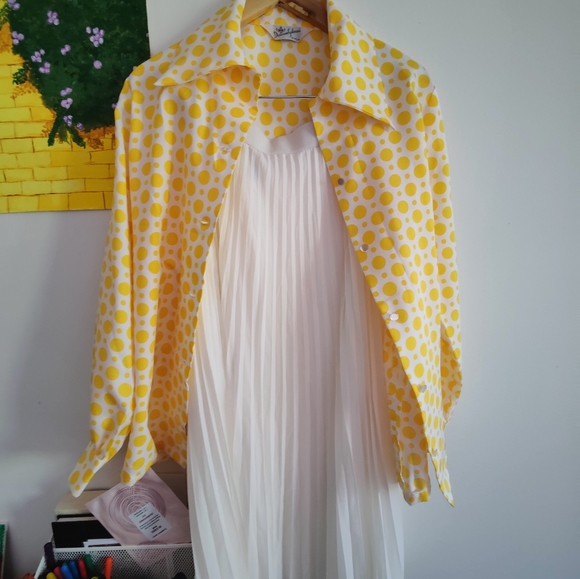 Vintage Polka Dot Dagger Shirt - Picture 7 of 7